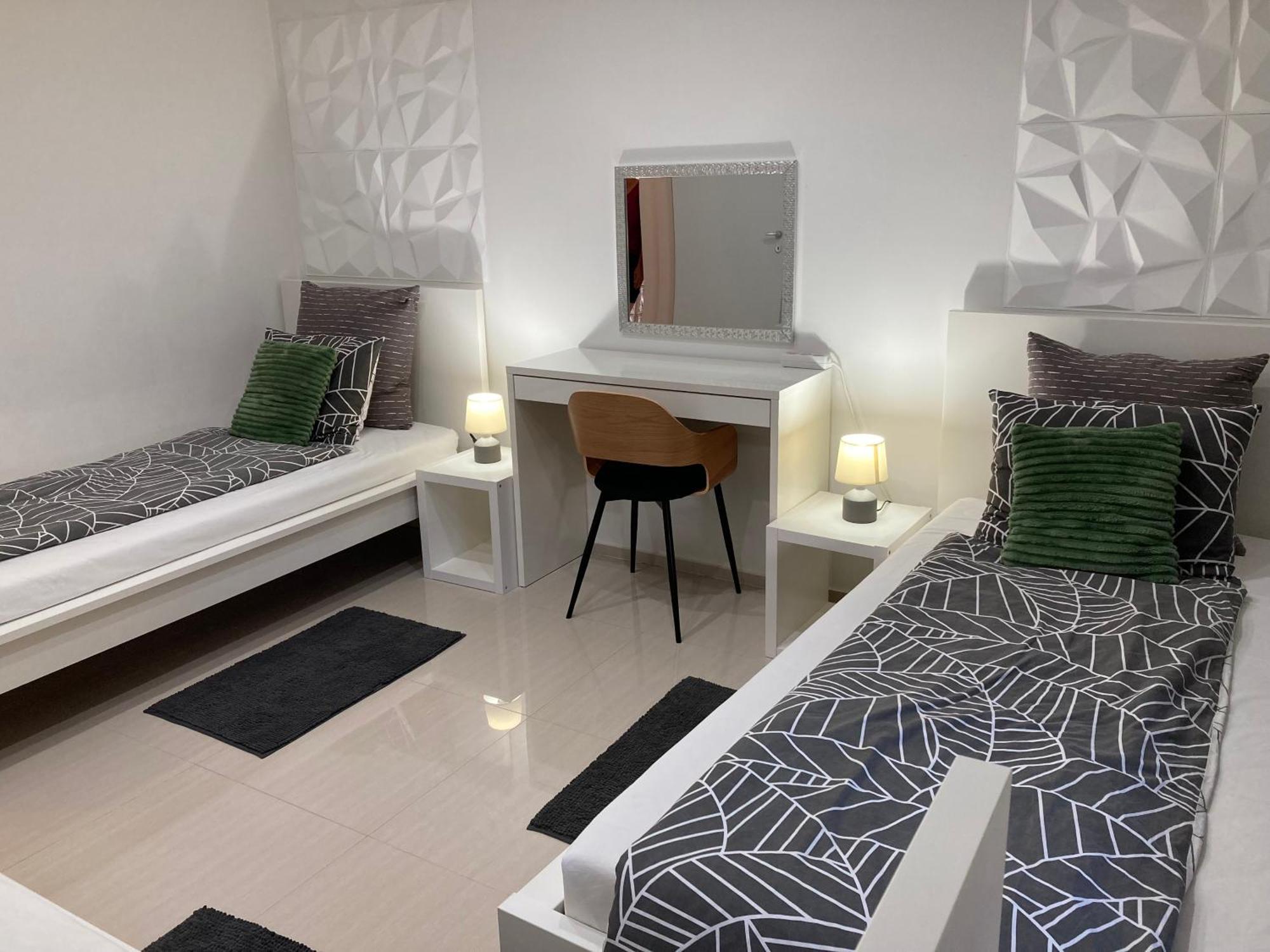 Apartman Sonas With Free Private Parking Karlovac Exterior foto