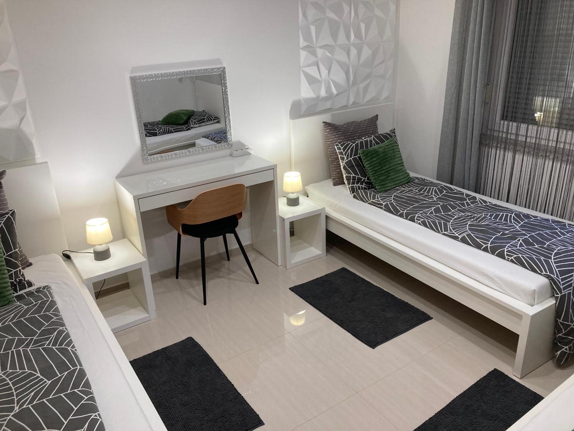 Apartman Sonas With Free Private Parking Karlovac Exterior foto