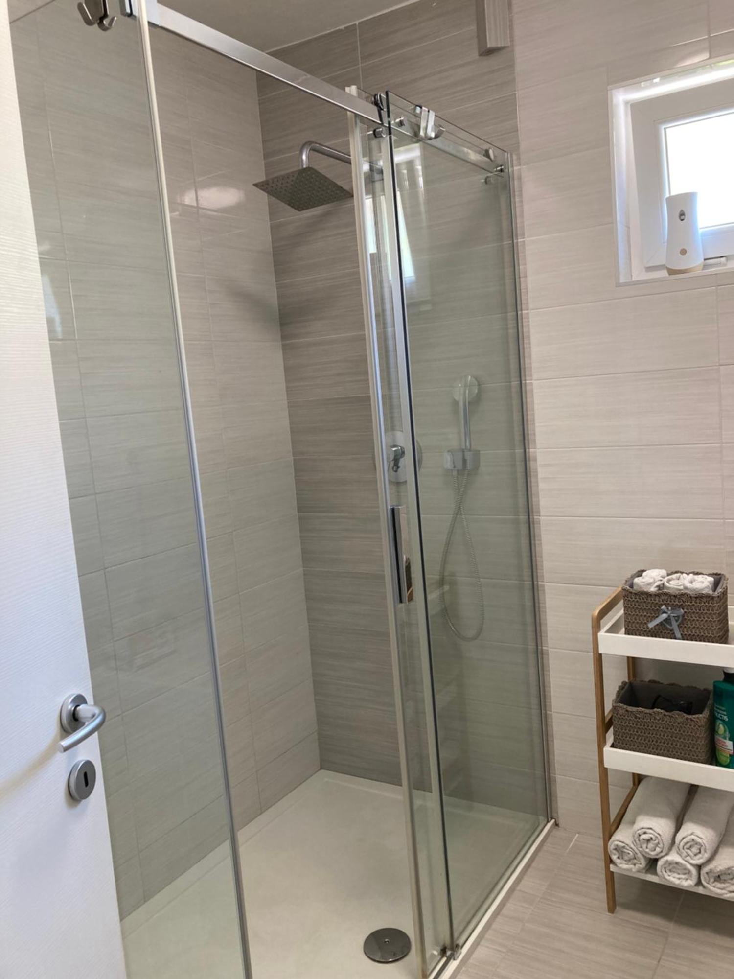 Apartman Sonas With Free Private Parking Karlovac Exterior foto